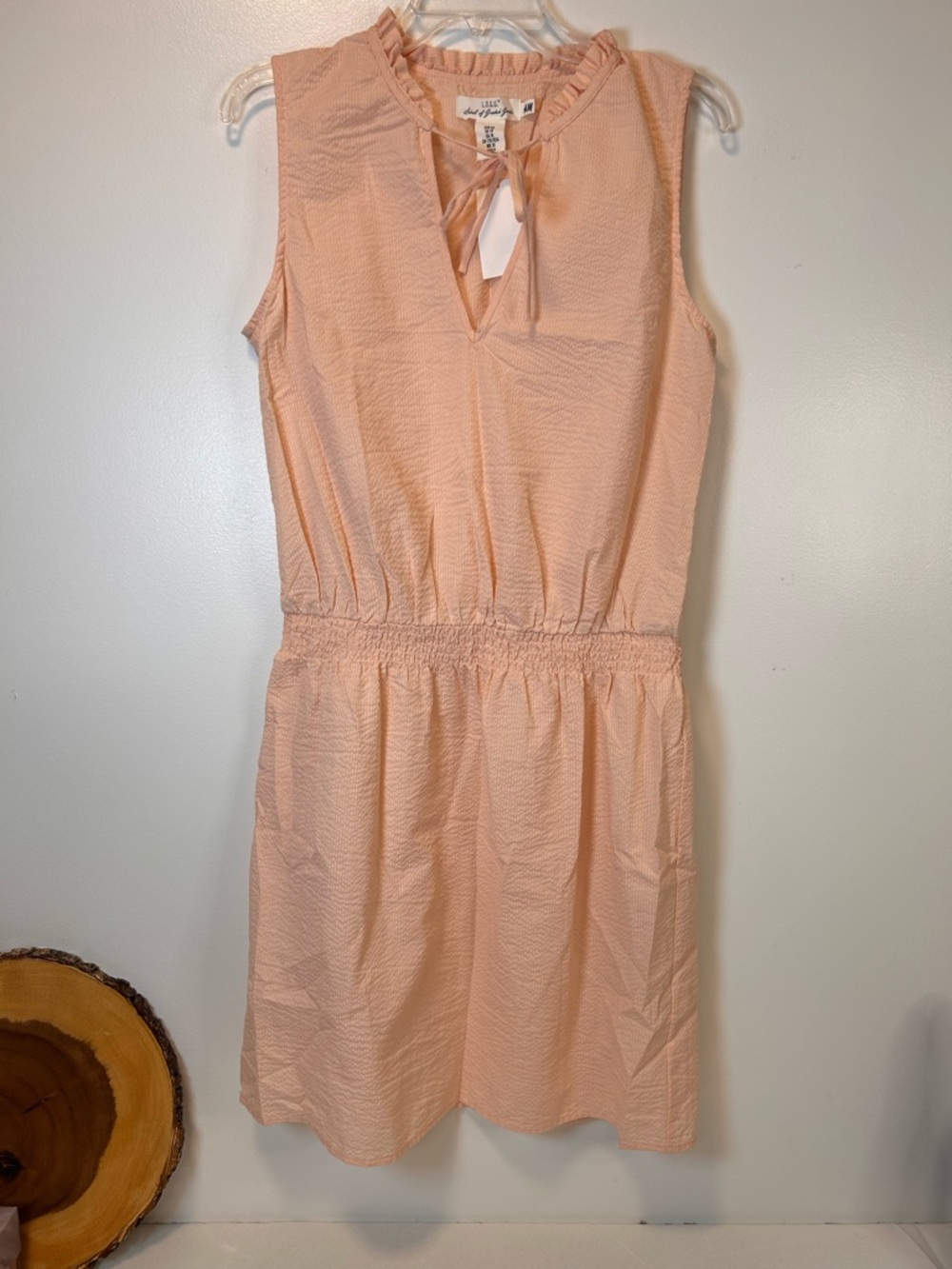 Label of Graded Goods H&M Peach Sleeveless V-Neck lightweight Dress Women’s 10